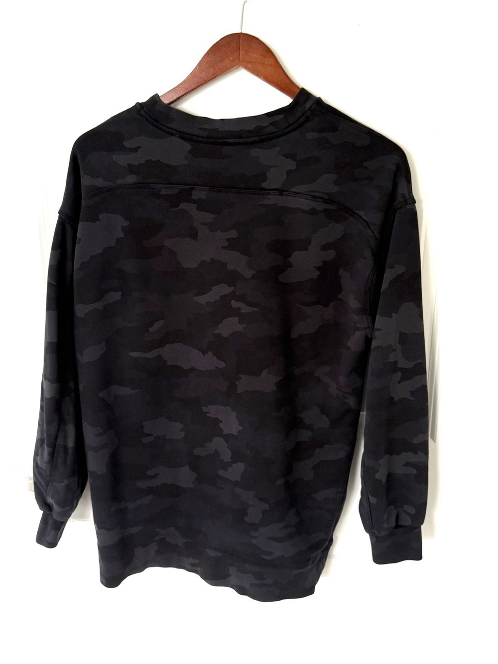 Lululemon Perfectly Oversized Crew Camo Size 4